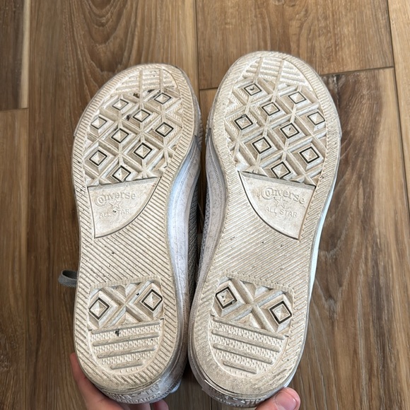 Converse - Picture 4 of 4